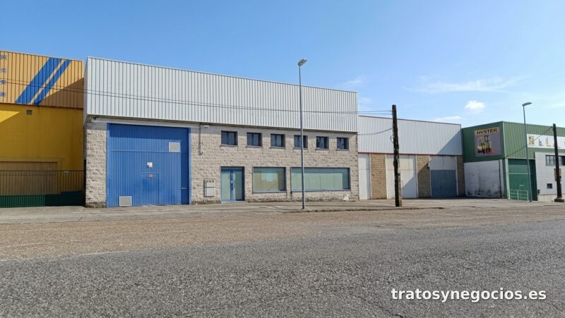 NAVE INDUSTRIAL EN ALQUILER EN EL POLÍGONO DE O CEAO, LUGO